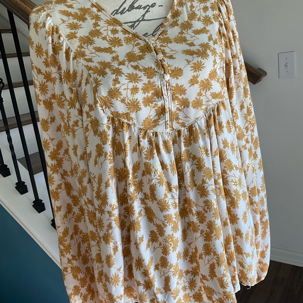 Peasant top, small metallic daisies, Solitaire, large